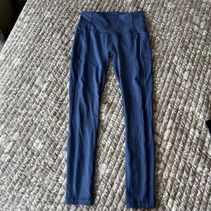Lululemon All The Right Places Size 8